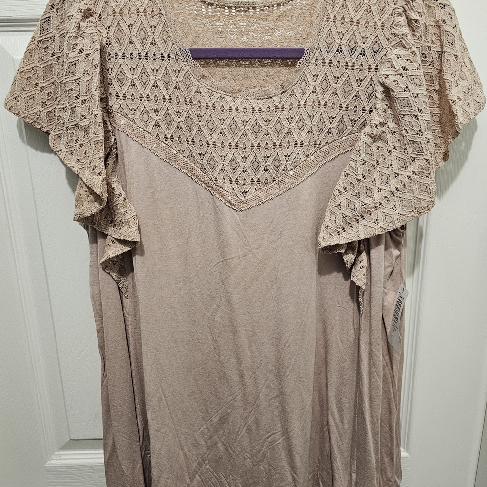 Torrid Beige Lace Short Sleeve Top